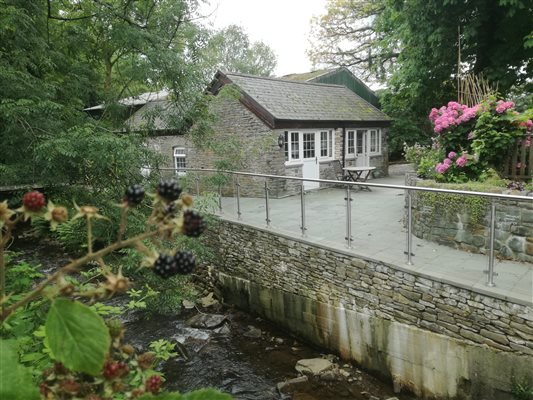 Nant Y Plas with Riverside Terrace